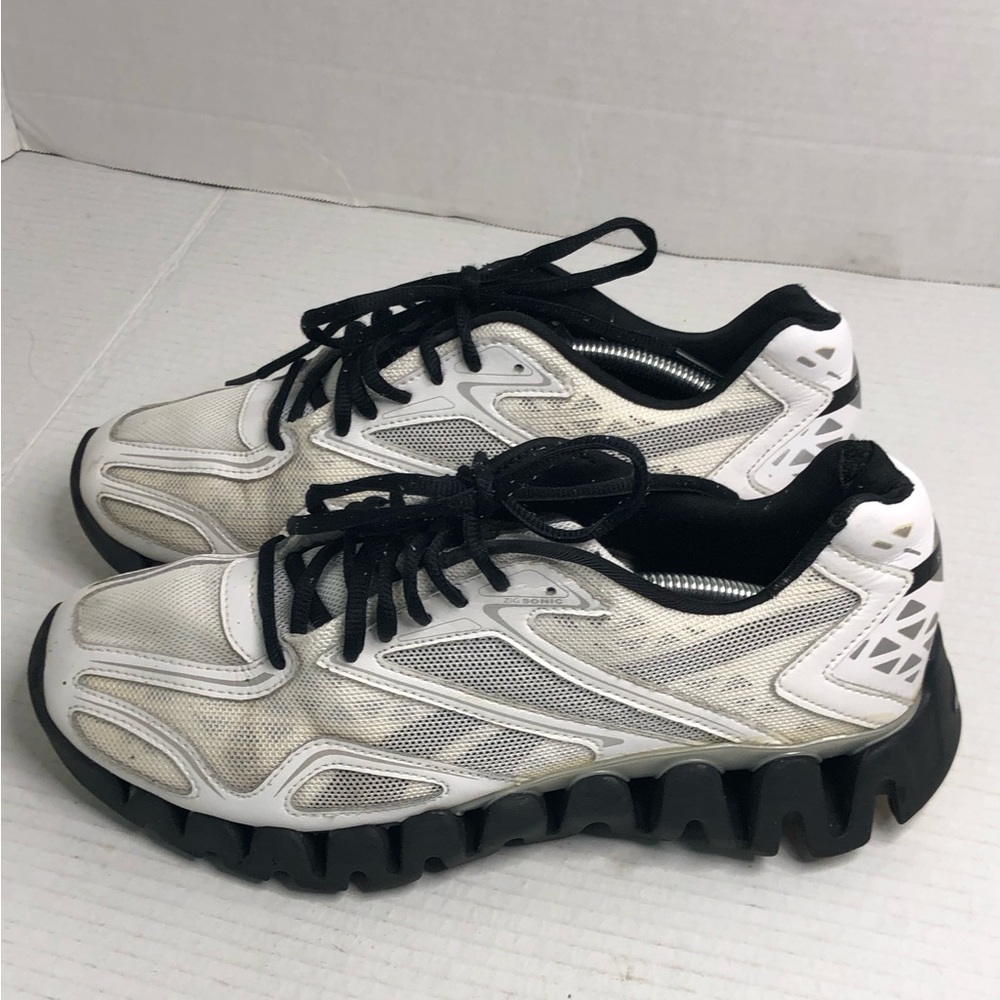 Reebok Sneakers Zig Tech Sonic Mens Size 6.5 White Black Athletic Shoes